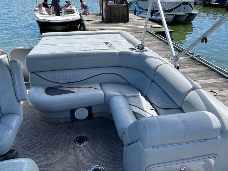 Slide: The Image of South Bay 900 Series 922CRTT-EXP 2008 - 16