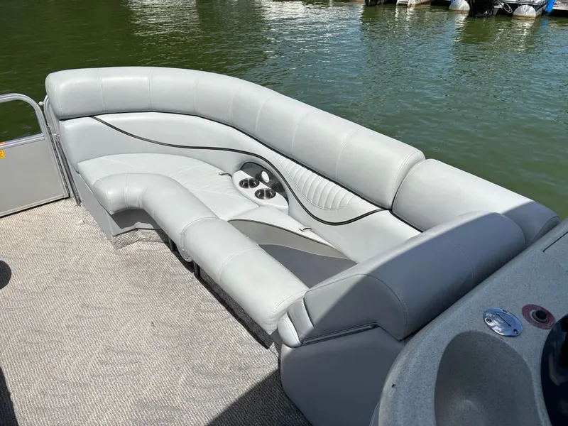 Slide: The Image of South Bay 900 Series 922CRTT-EXP 2008 - 9