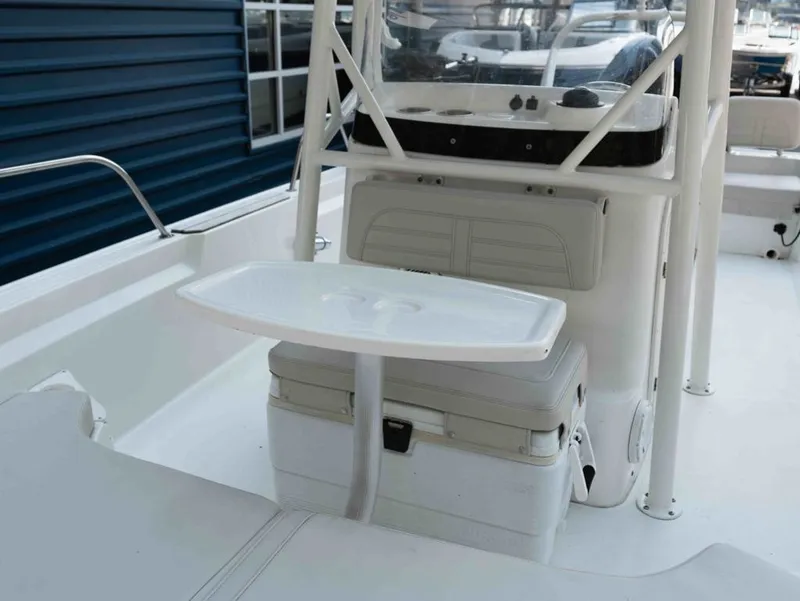 Slide: The Image of Boston Whaler 190 Montauk 2023 - 13