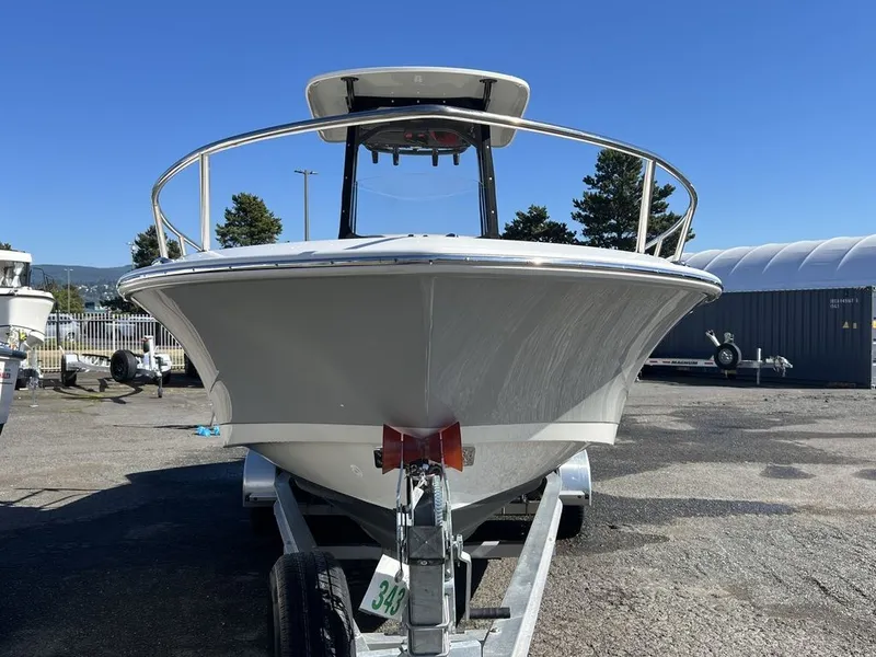 Slide: The Image of Boston Whaler 250 Dauntless 2023 - 4