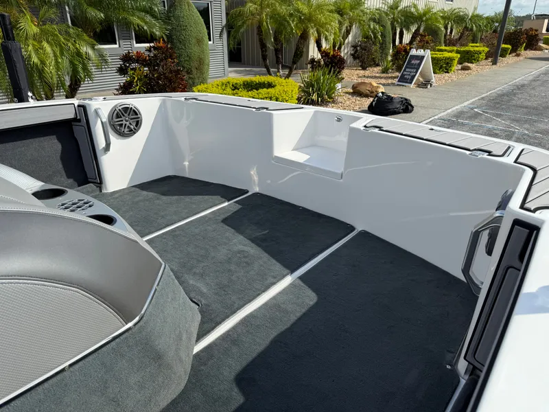 Slide: The Image of MasterCraft ProStar 2016 - 10