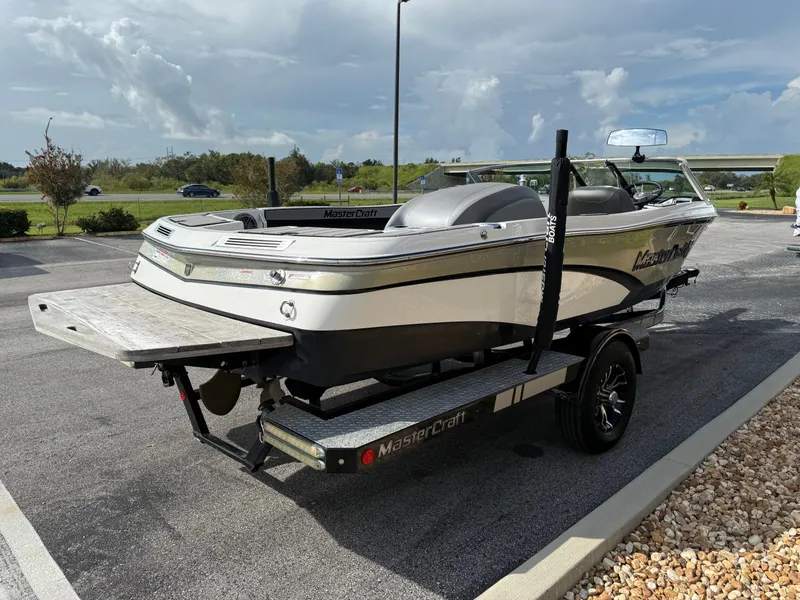 Slide: The Image of MasterCraft ProStar 2016 - 5