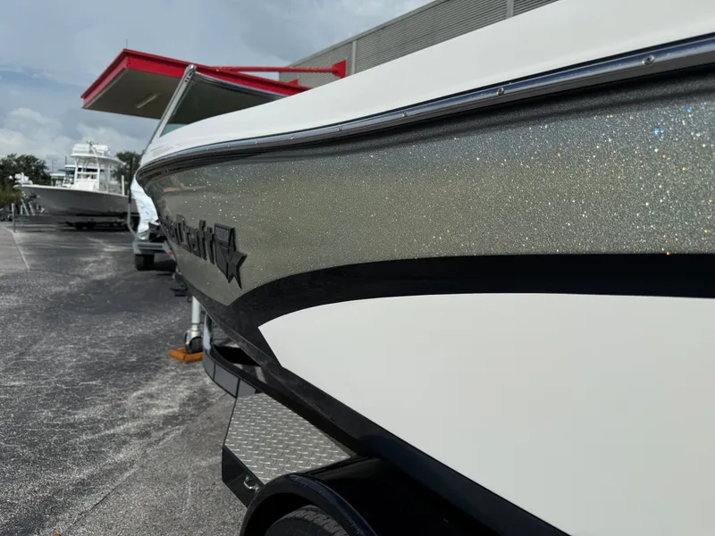 Slide: The Image of MasterCraft ProStar 2016 - 8