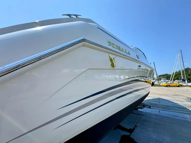 Slide: The Image of Formula 330 Sun Sport 1999 - 7