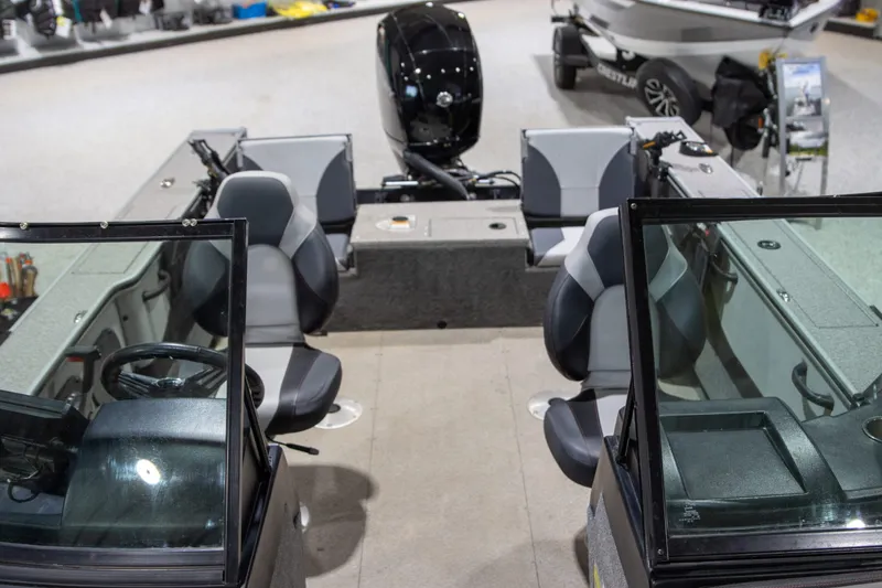 Slide: The Image of Alumacraft Trophy 185 2021 - 5