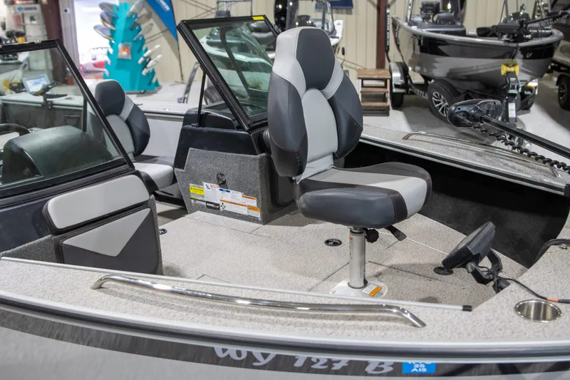 Slide: The Image of Alumacraft Trophy 185 2021 - 6