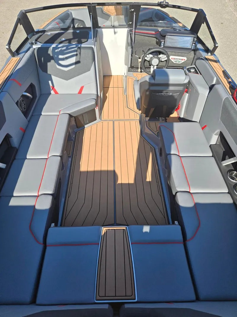 Slide: The Image of Nautique Super Air Nautique GS22 2026 - 12