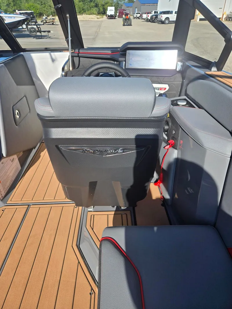 Slide: The Image of Nautique Super Air Nautique GS22 2026 - 14