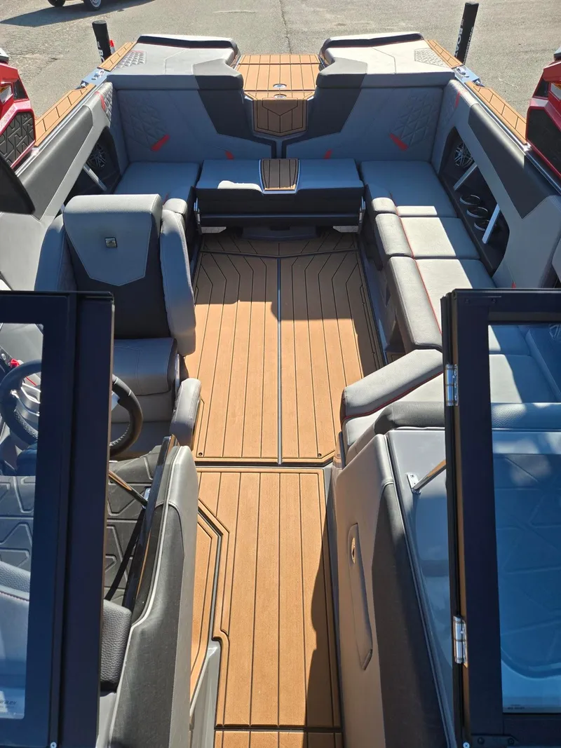 Slide: The Image of Nautique Super Air Nautique GS22 2026 - 22