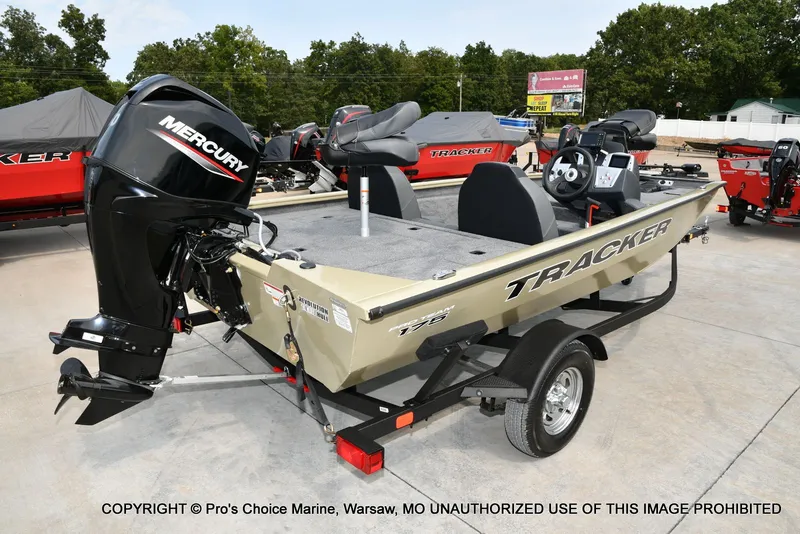 Slide: The Image of Tracker Pro Team 175 2026 - 17