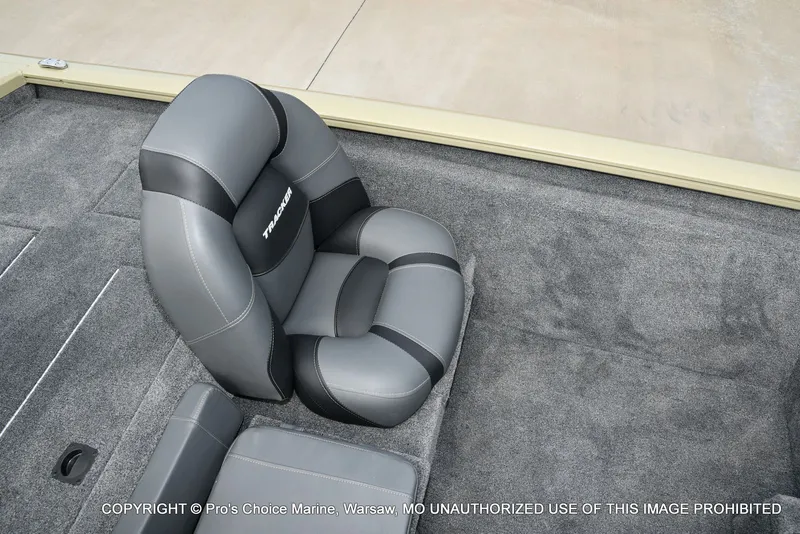 Slide: The Image of Tracker Pro Team 175 2026 - 41