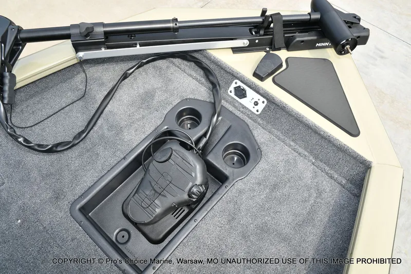 Slide: The Image of Tracker Pro Team 175 2026 - 44