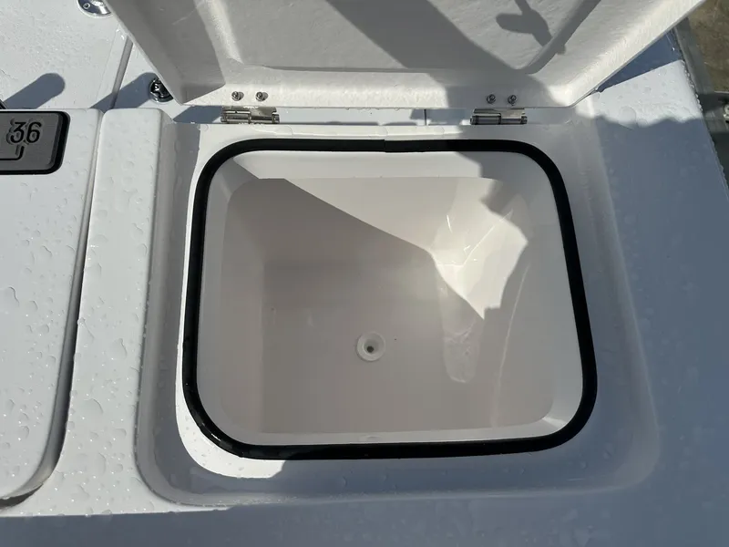 Slide: The Image of Twin Vee GFX 24GFX 2026 - 11