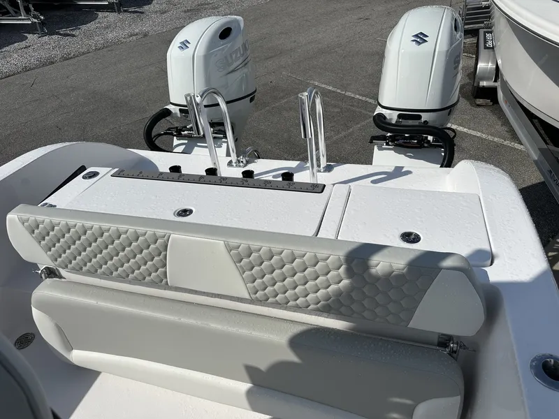 Slide: The Image of Twin Vee GFX 24GFX 2026 - 6