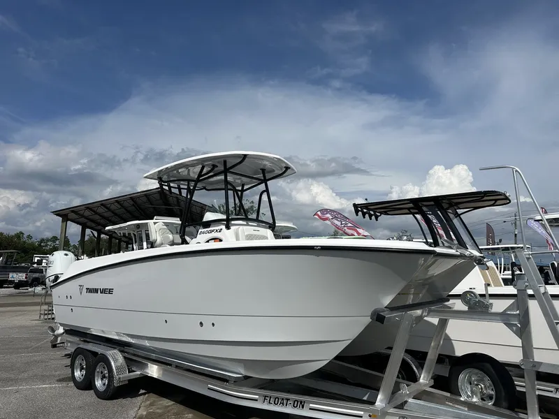 The Image of Twin Vee GFX 24GFX 2026 - 1