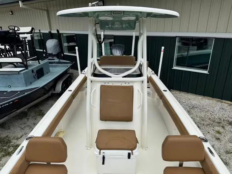 Slide: The Image of Skeeter SX2550 Family 2021 - 11