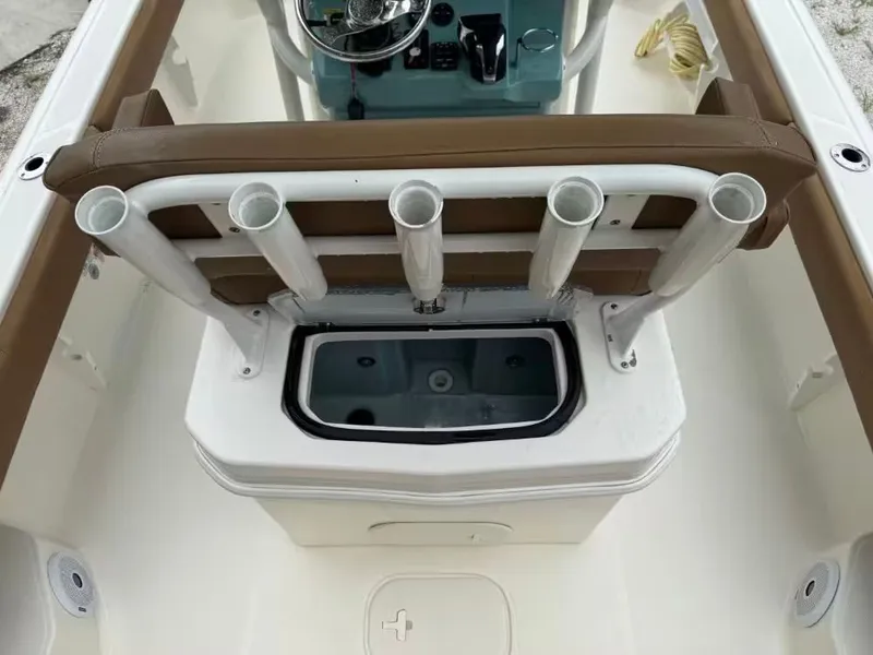 Slide: The Image of Skeeter SX2550 Family 2021 - 12