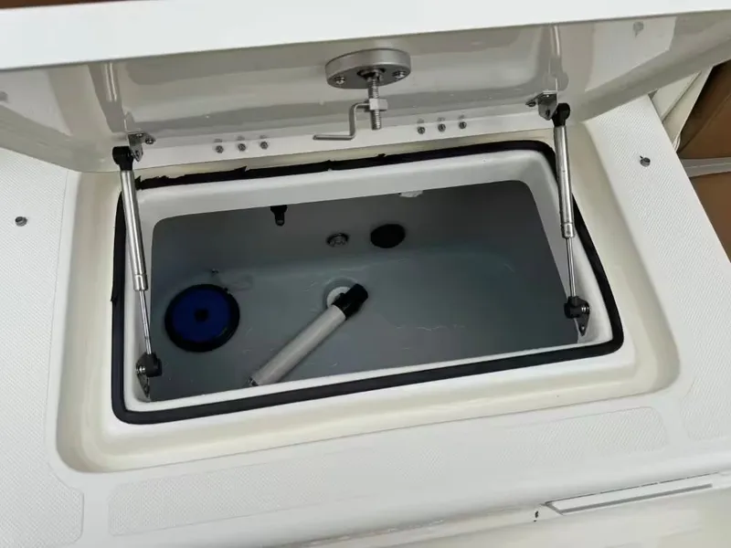 Slide: The Image of Skeeter SX2550 Family 2021 - 15