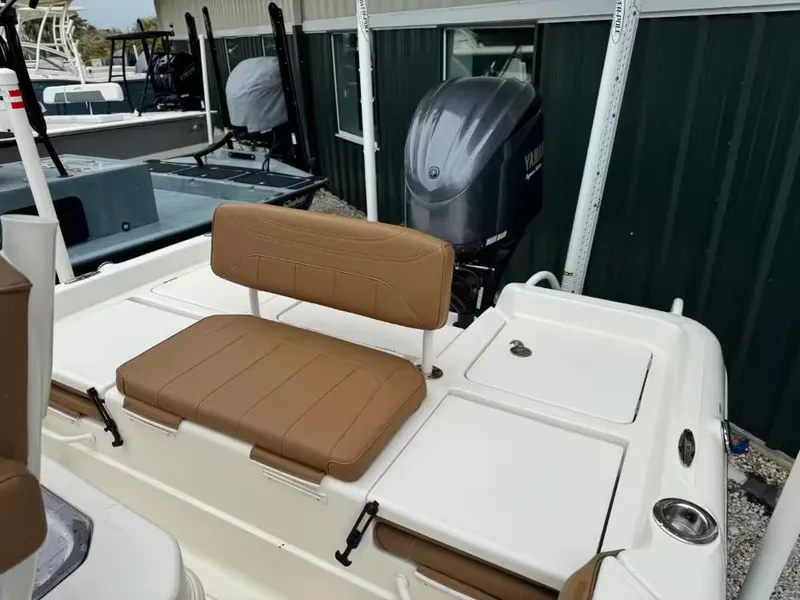 Slide: The Image of Skeeter SX2550 Family 2021 - 7