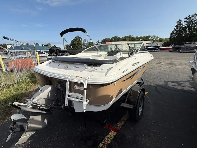 Slide: The Image of Four Winns H180 2009 - 2