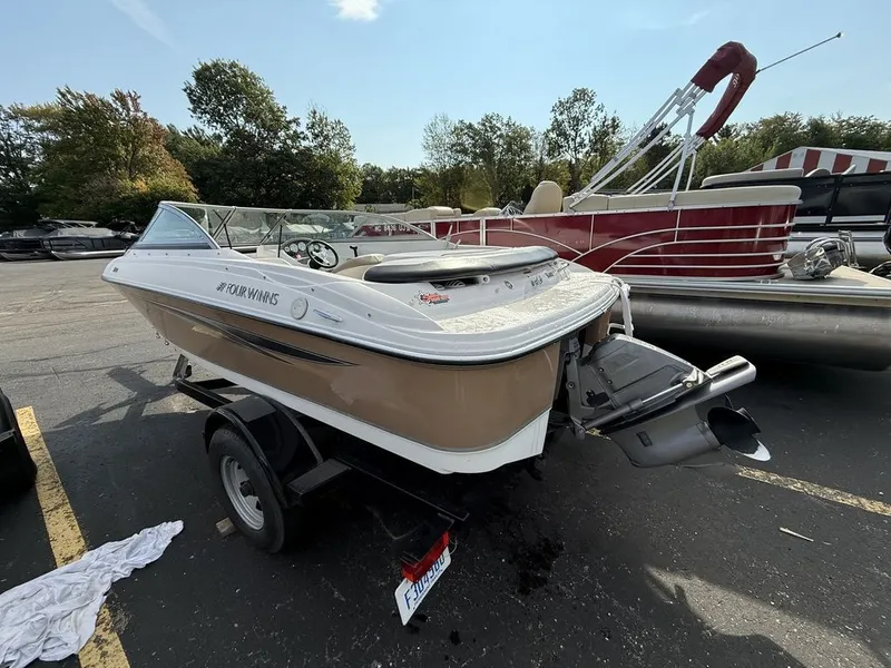 Slide: The Image of Four Winns H180 2009 - 3