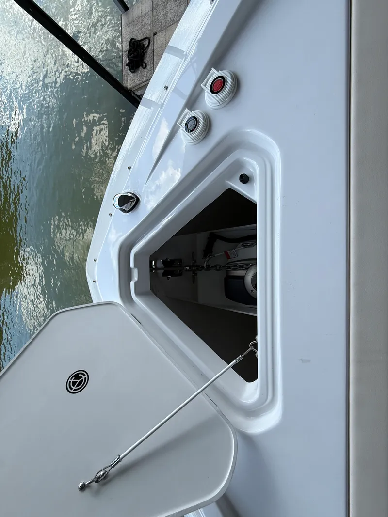 Slide: The Image of Cruisers 42 GLS 2027 - 42