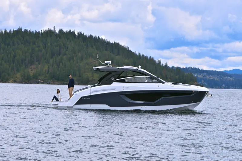 Slide: The Image of Cruisers 42 GLS 2027 - 1