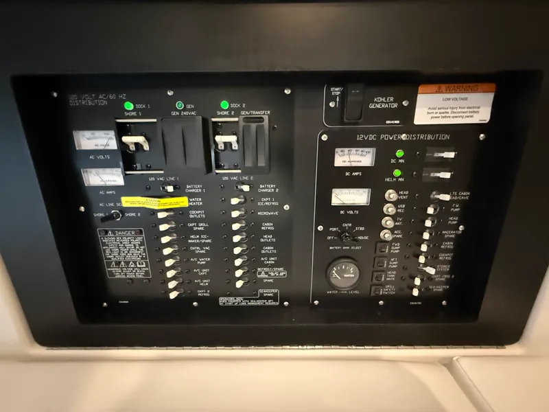 Slide: The Image of Cruisers 42 GLS 2027 - 47