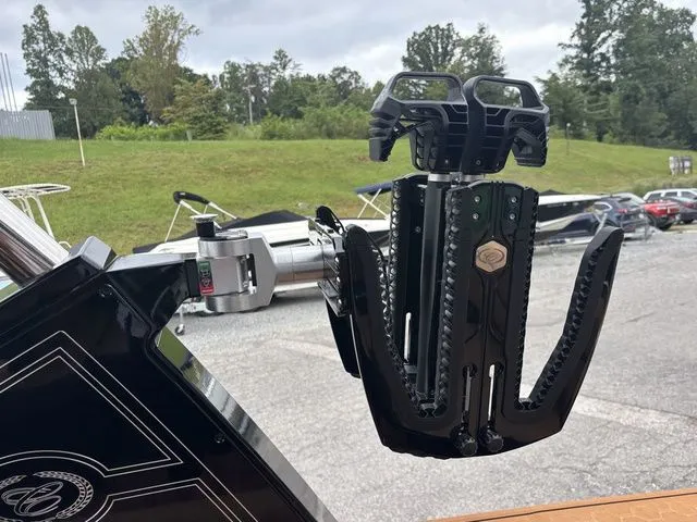 Slide: The Image of Cobalt R6 Surf 2026 - 7