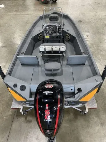 Slide: The Image of Excel Bay Pro Elite 183 2025 - 14