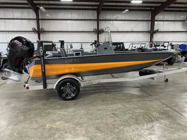 Slide: The Image of Excel Bay Pro Elite 183 2025 - 9