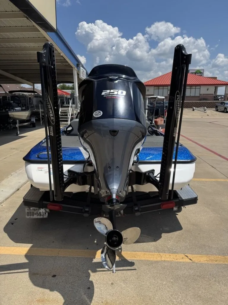 Slide: The Image of Skeeter ZXR21 2021 - 11