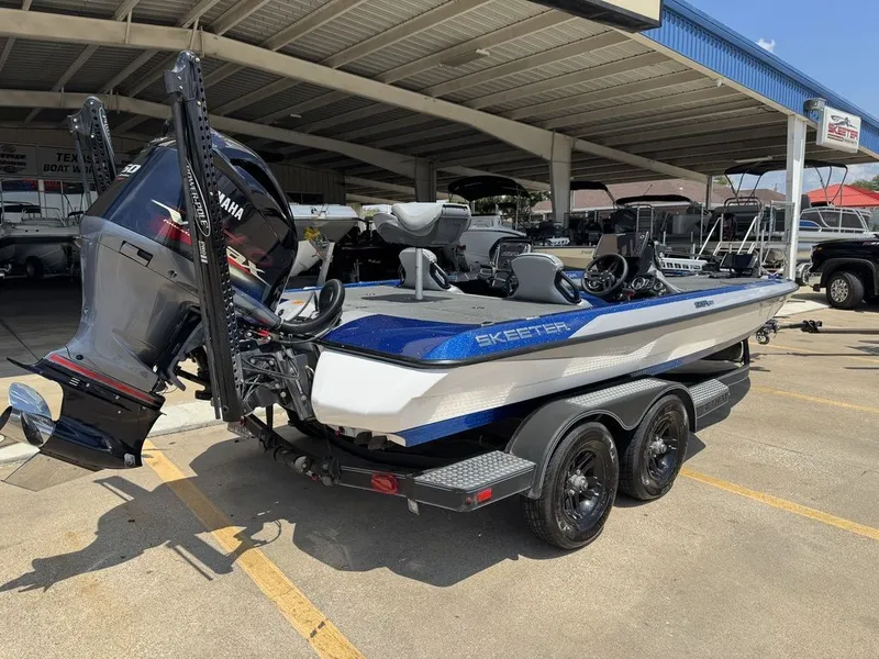 Slide: The Image of Skeeter ZXR21 2021 - 2