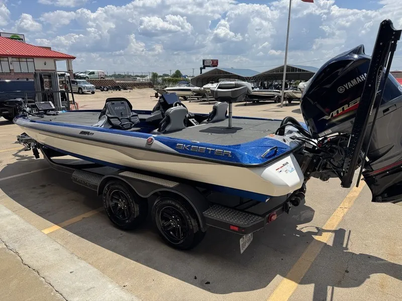 Slide: The Image of Skeeter ZXR21 2021 - 3