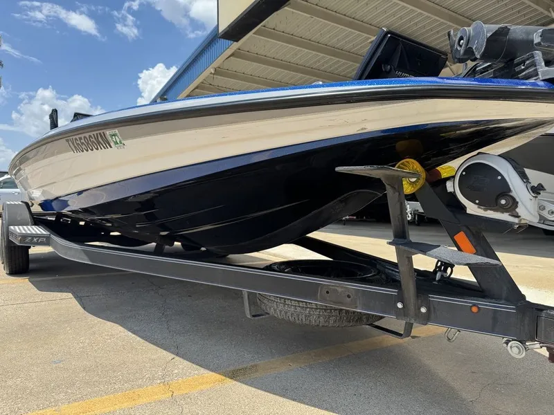 Slide: The Image of Skeeter ZXR21 2021 - 6