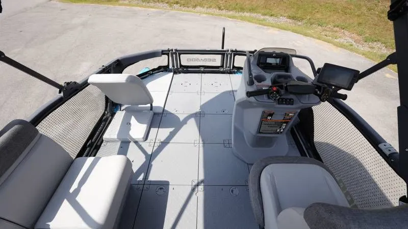 Slide: The Image of Sea-Doo SWITCH SPORT COMPACT 170HP 2023 - 29