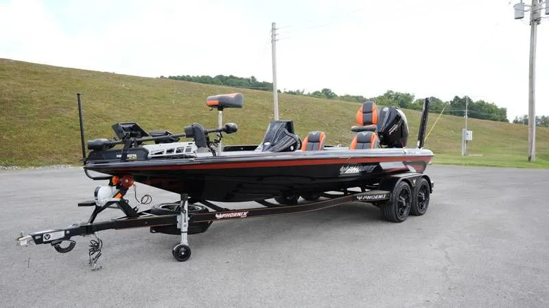 Slide: The Image of Phoenix Bass Boat 921 Elite 2023 - 18