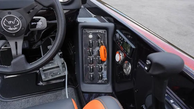 Slide: The Image of Phoenix Bass Boat 921 Elite 2023 - 29