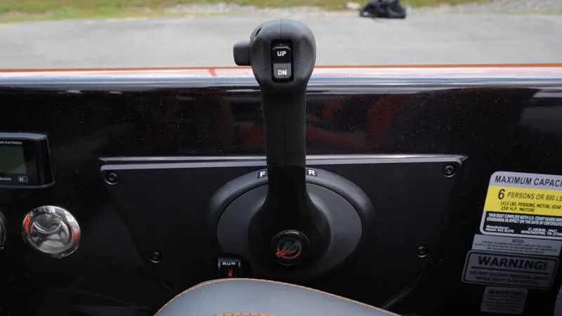 Slide: The Image of Phoenix Bass Boat 921 Elite 2023 - 35