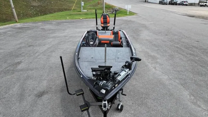 Slide: The Image of Phoenix Bass Boat 921 Elite 2023 - 4