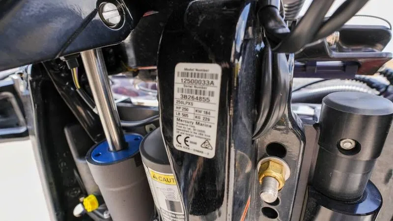 Slide: The Image of Phoenix Bass Boat 921 Elite 2023 - 75