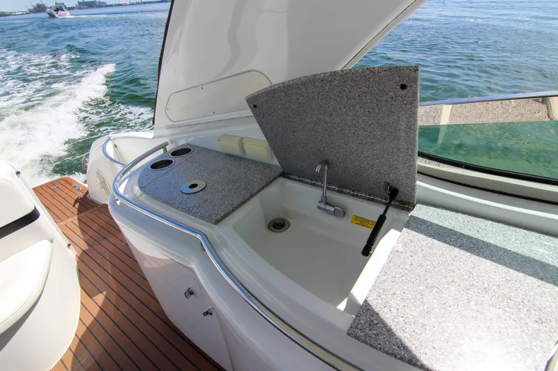Slide: The Image of 2008 Formula 400 Super Sport yacht with outdoor sink and countertop on deck. - 27