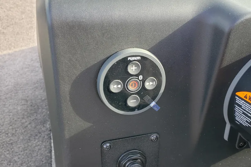 Slide: The Image of Control panel on 2026 Alumacraft Competitor 175X Sport boat dashboard. - 7