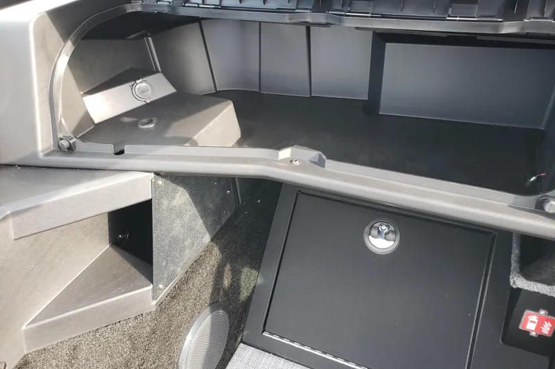 Slide: The Image of Locked glove box - 9