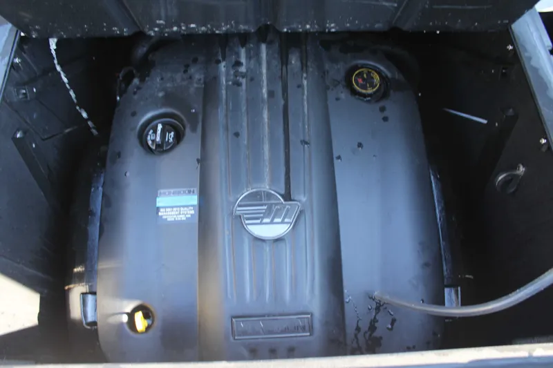 Slide: The Image of Malibu Wakesetter 23 LSV 2024 - 21