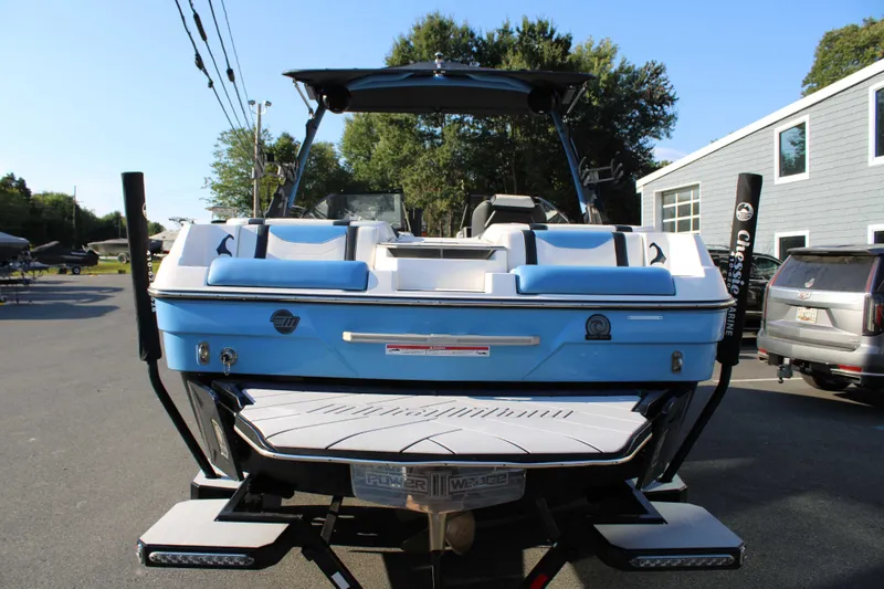 Slide: The Image of Malibu Wakesetter 23 LSV 2024 - 5