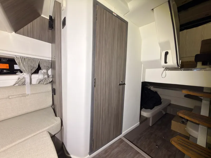 Slide: The Image of Sea Ray Sundancer 320 Outboard 2026 - 36