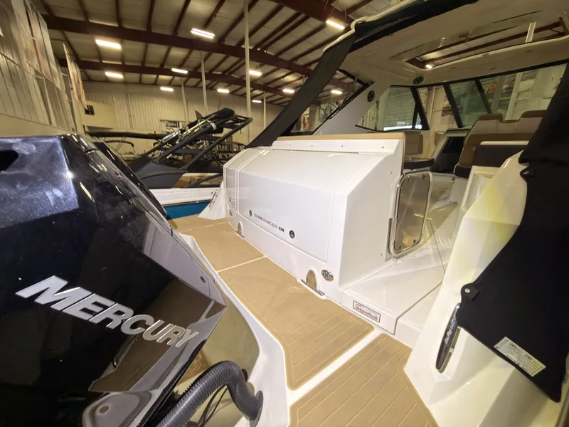 Slide: The Image of Sea Ray Sundancer 320 Outboard 2026 - 3