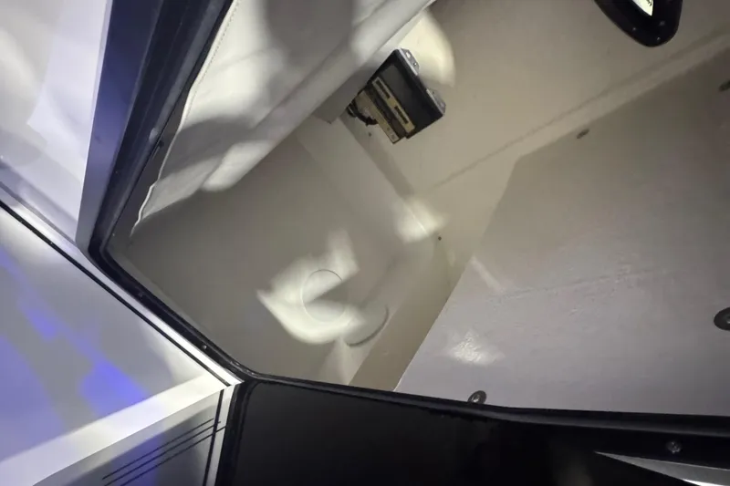 Slide: The Image of Sea Pro 202 Center Console 2026 - 22