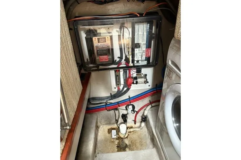 Slide: The Image of Electrical panel and wiring inside a 2006 Sea Ray 40 Motor Yacht. - 45